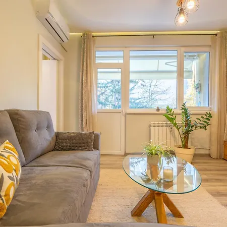 Apartment Lotus With Free Parking